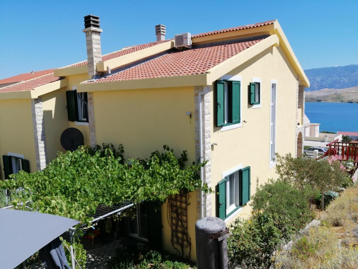 Family Apartments Grguric Pag Town Exterior photo